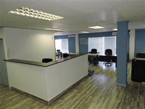 155 m² Office Space in Waterkloof Ridge