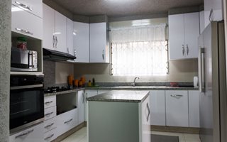 5 Bedroom Duet in Bayview