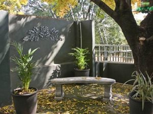 1.5 Bed Garden Cottage in Parkmore