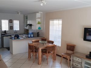 3 Bed Townhouse in Ruimsig