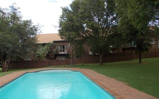2 Bedroom Apartment in Zwartkop