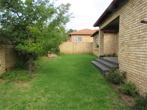 3 Bedroom Simplex in Malanshof