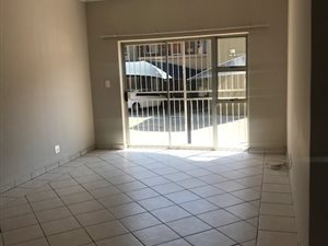 2 Bed Townhouse in Rooihuiskraal North