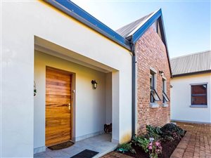 3 Bed House in St Johns Village