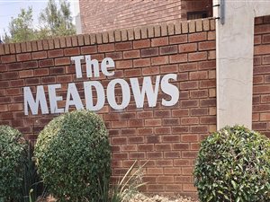 2 Bed Apartment in Bloubosrand