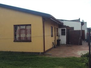 4 Bed House in Kempton Park West