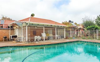 4 Bedroom House in Cyrildene