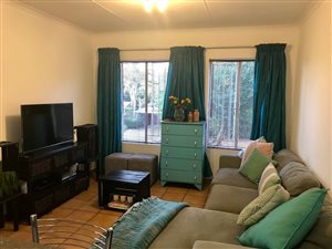 2 Bed Townhouse in Bronberrick