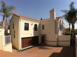 3 Bed Cluster in Lynnwood Glen