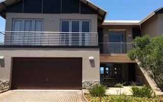 4 Bedroom Apartment in Simbithi Estate