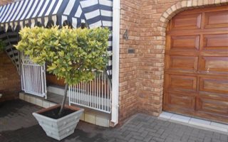 2 Bedroom Townhouse in Irene Park
