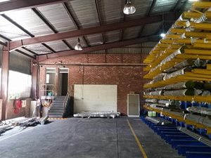 1100 m² Industrial space in Wilbart