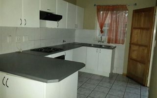 2 Bedroom Townhouse in Honeydew