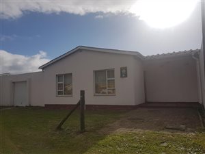 3 Bed House in Grassy Park