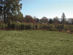 1227 m² Land available in Underberg