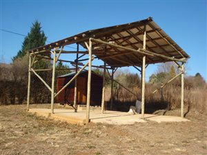 1227 m² Land available in Underberg