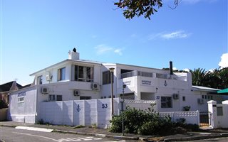 8 Bedroom House in Gordons Bay Central