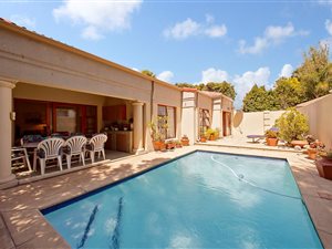 3 Bedroom House in Orchards