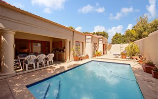 3 Bedroom House in Orchards