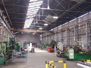 2990 m² Industrial space in Tulisa Park