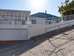 3 Bed House in Sea Point