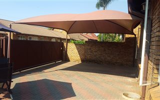 3 Bedroom Duplex in Weavind Park