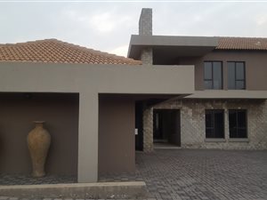 4 Bed House in Bankenveld