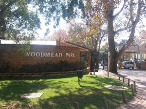 952 m² Commercial space in Woodmead
