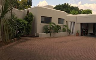 3 Bedroom Cluster in Bryanston West