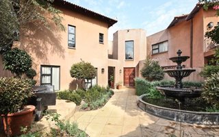 11 Bedroom House in Ferndale