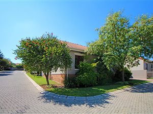 2 Bed Townhouse in Maroeladal