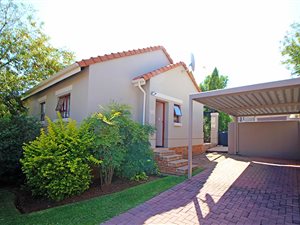 2 Bed Townhouse in Maroeladal