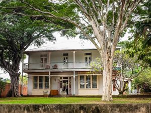 700 m² Commercial space in Glenwood