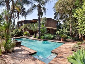 5 Bed House in Sunningdale