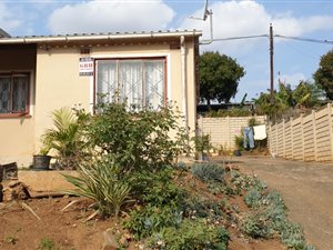 2 Bed House in Trenance Manor