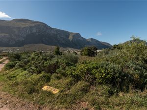 588 m² Land available in Bettys Bay