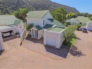 3 Bed House in River Club