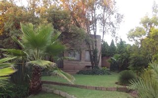 5 Bedroom House in Halfway House