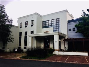 95 m² Office Space in Cherrywood Gardens