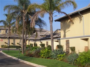2 Bed Apartment in Noordheuwel