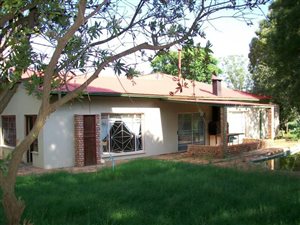 8 ha Farm in Bainsvlei