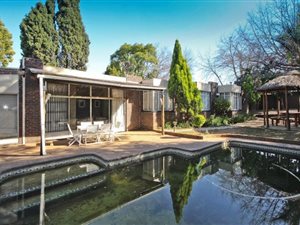 4 Bed House in Blairgowrie