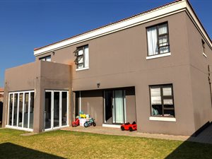 3 Bed House in Blue Hills