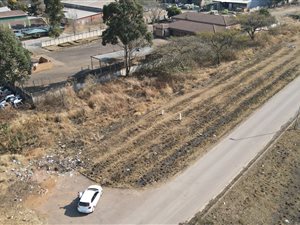 2860 m² Land available in Merrivale