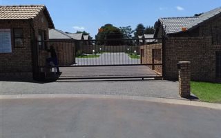 2 Bedroom Simplex in Witpoortjie