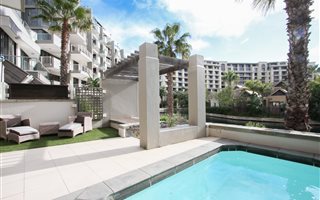 2 Bedroom Apartment in Waterfront