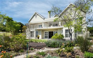 4 Bedroom House in Kingswood Golf Estate