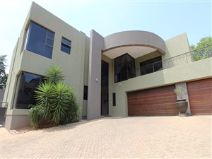 4 Bed Cluster in Bedfordview