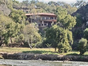 4 Bed House in Lanseria and surrounds