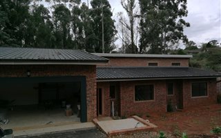 3 Bedroom House in Bellevue